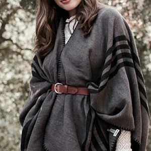 BB Dakota Fabfitfun poncho